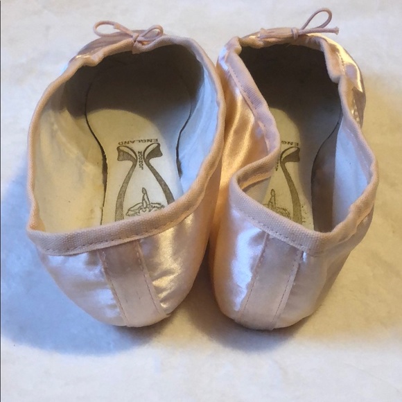 NWT Freed of London pointer shoes, maker bell - Picture 3 of 5